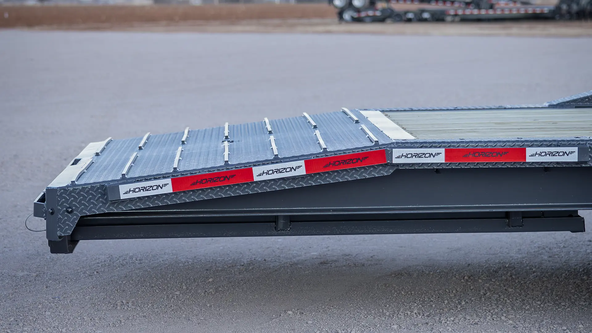 horizon trailers img